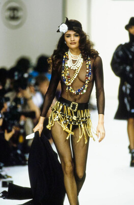 Helena Christensen photo