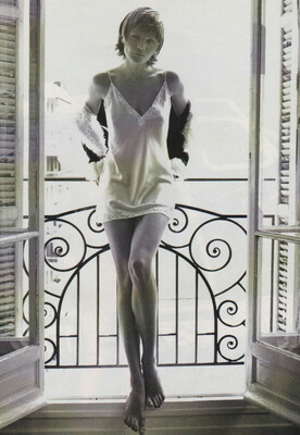 Helena Christensen photo