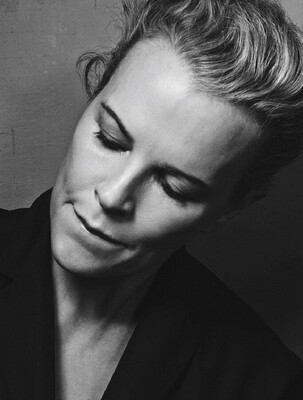 Kim Basinger photo